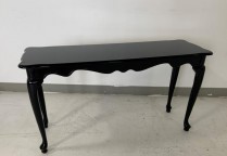 CONSOLE TABLE-Black Lacquer W/Scallope Ede & Queen Anne Leg