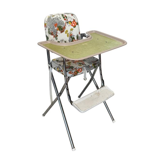 (76060007)HIGH CHAIR-Vintage Metal w|Mouse & Floral Patterns & Green Plastic Tray