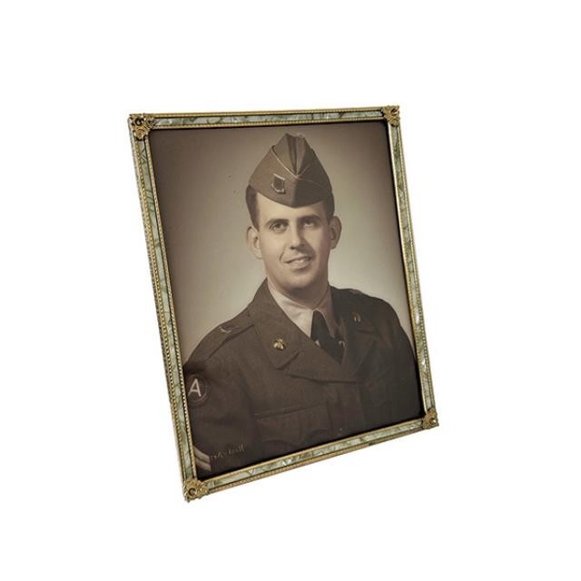 (52200454)PICTURE FRAME-Brass Frame w|Mother of Pearl Inlay w|Vintage Portrait of Army Soldier