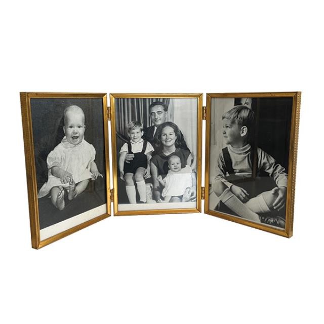 (52200461)PICTURE FRAME-Hinged Triple Gold Frame-Vintage Family & Children Portraits