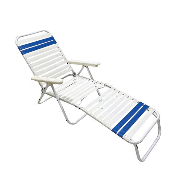 (40330032)BEACH/ POOL LOUNGE CHAIR-White & Blue Vinyl Chaise